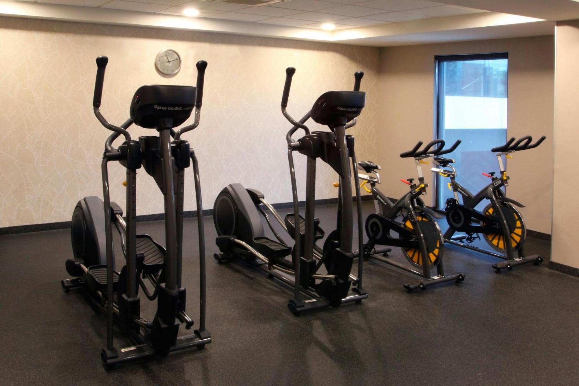 Express By Marriott Hotel 4*
